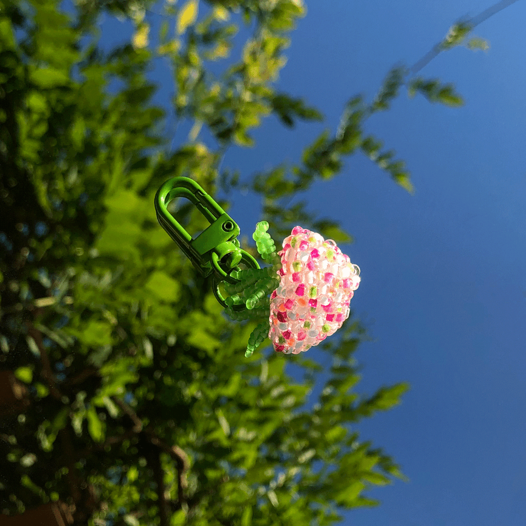 (mocoiscat) Strawberry Keyring