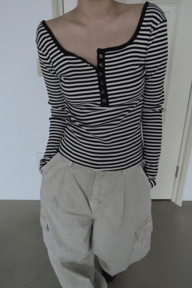 스냅 버튼 스트라이프 티셔츠 / snap button stripe T-shirts