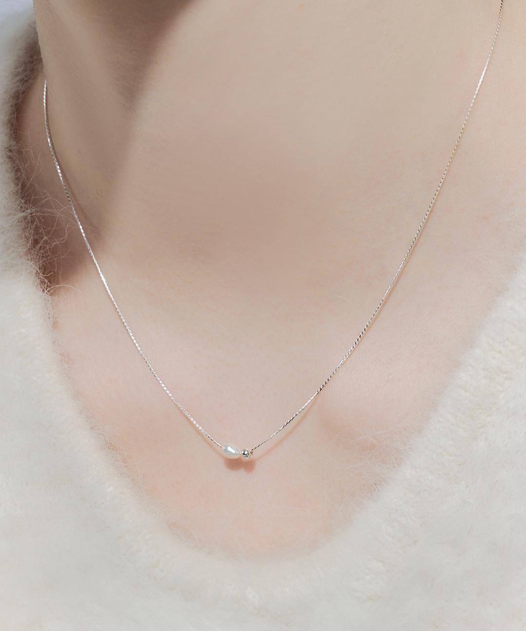 앵브록스 [정지소, 엔믹스 설윤 착용] nostalgia pearl necklace