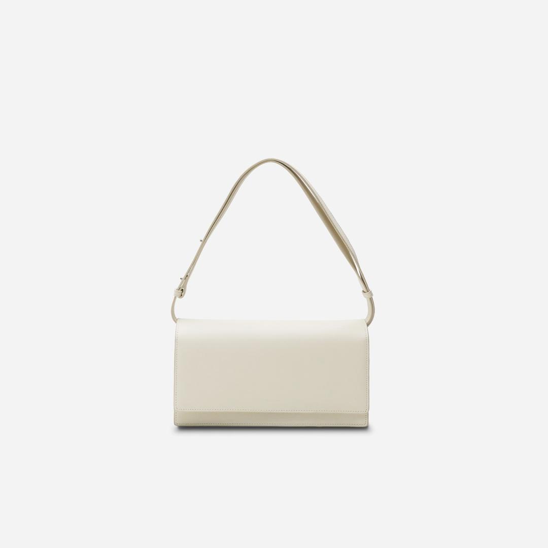 폴뉴아 FOLNUA Tribag Ivory - Plain[1차 : 04월 29일 순차출고 | 4월 15일 주문건부터 05월 04일 순차출고]