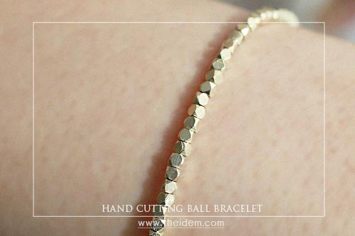 핸드컷팅볼팔찌