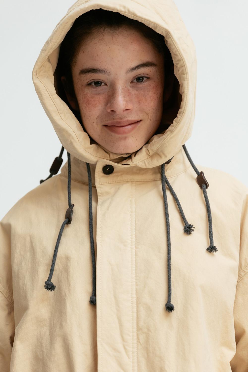 Via Benson windbreaker (Beige)