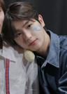 삘받은민트색악어