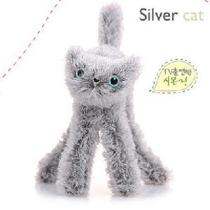 숄더 더 캣 (Shoulder the Cat)