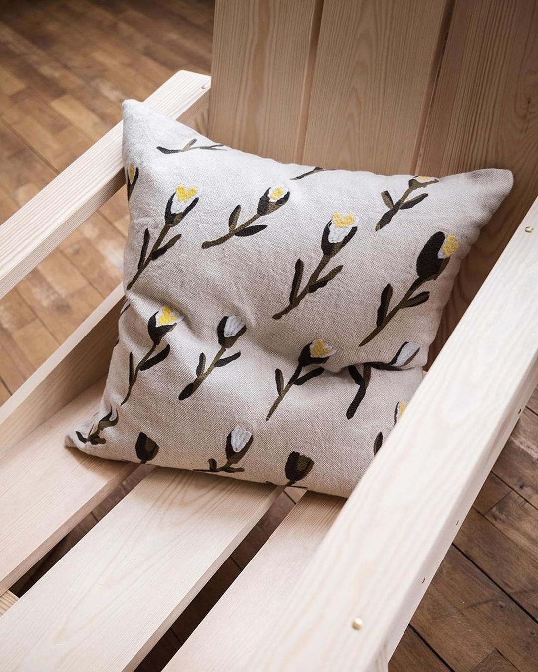 Meadow cushion