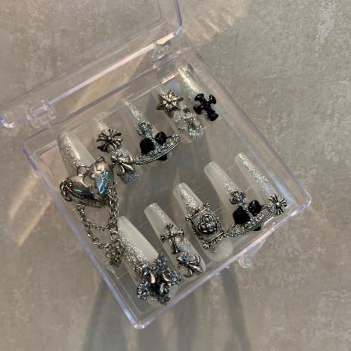 [신상 할인]  Brokenhearted 부서진 심장 수제네일팁 화려 실버