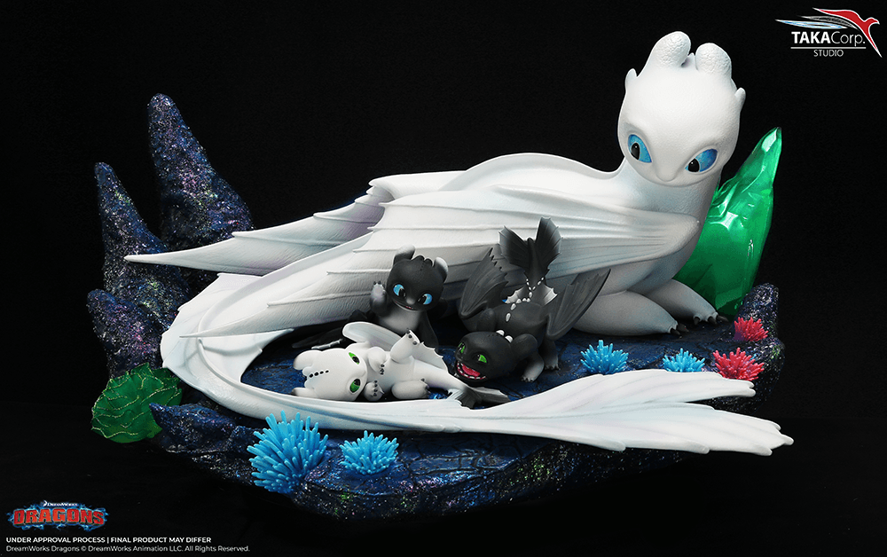 Light Fury & Night Lights Statue by Taka Corp Studio