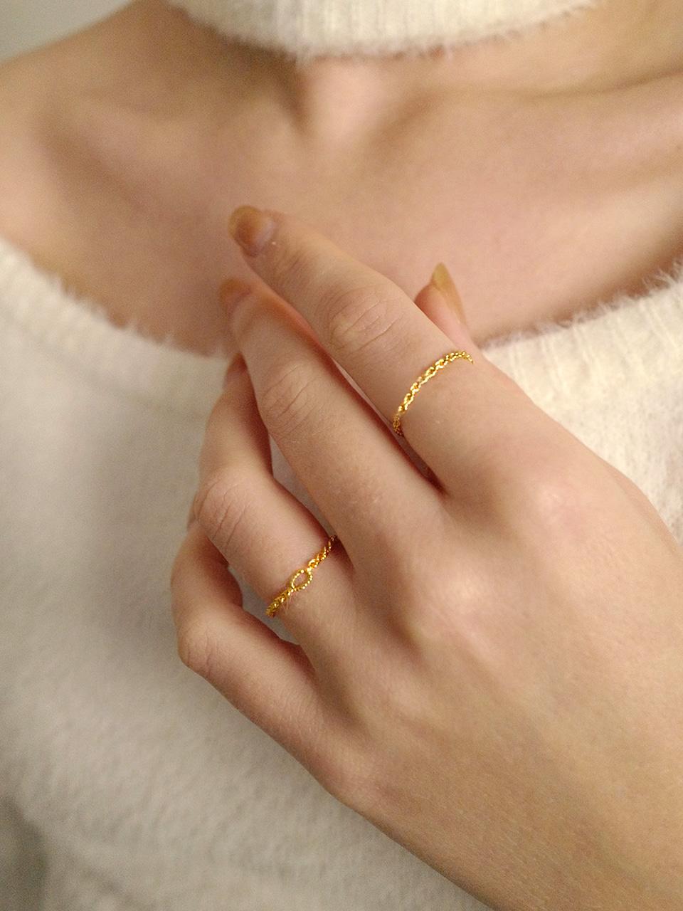 pretzel chain ring