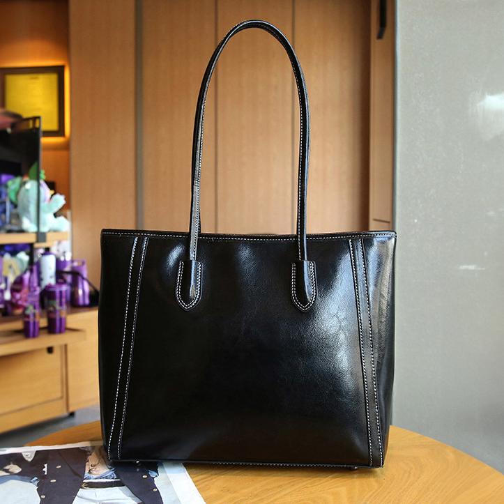 루시 클래식 포인트 숄더백