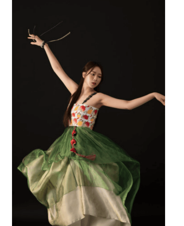 [한복대여 끝동아뜰리에] Dress HanBok Style NO 12. 그린자수 한복드레스 , 맞춤한복, 한복대여, 한복드레스,퓨전한복드레스