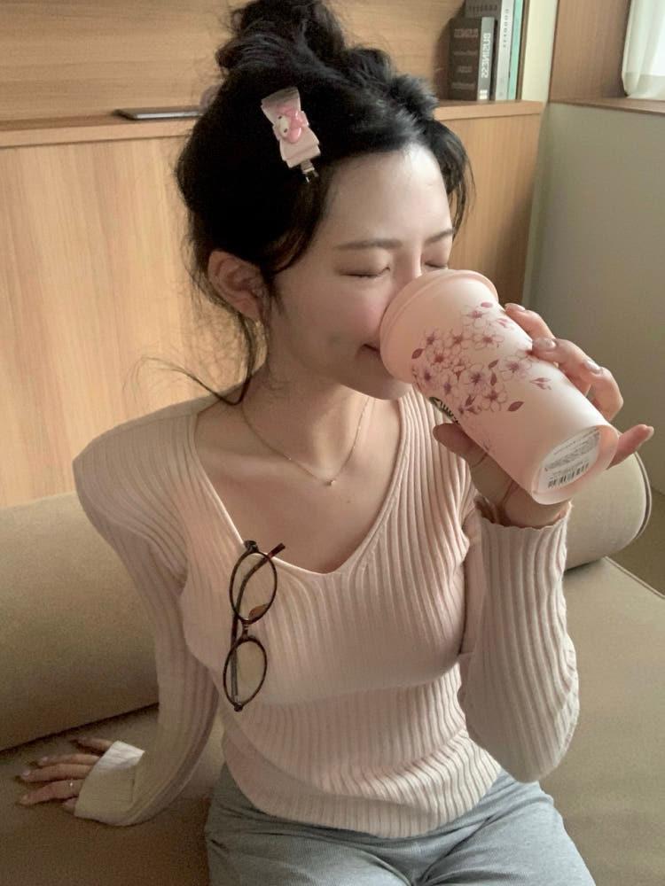 리나 브이 니트_피네