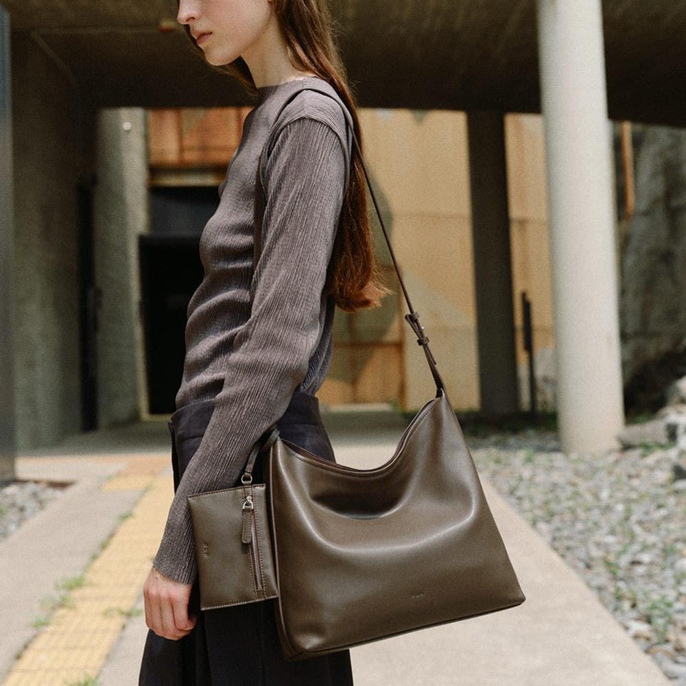 [로서울]Pulpy crossbody bag Burnt mocha