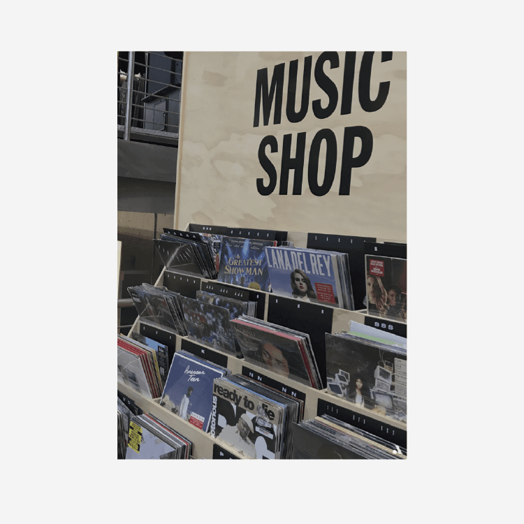 024 / Music Shop