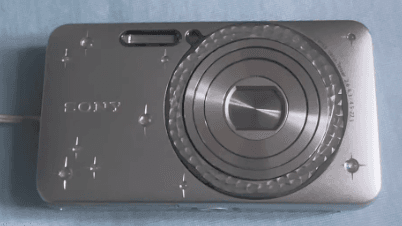 高中自用索尼限量版w570d 日版无中文，整体成色98新，无磕碰，无划痕。功能一切正常。