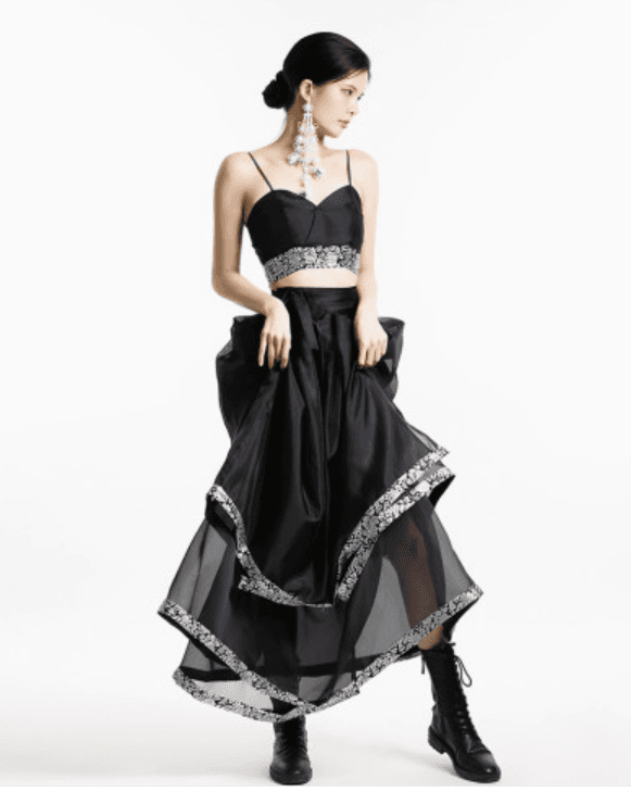 [한복대여 끝동아뜰리에] Modern Onepiece Hanbok Style NO 1.은박 블랙 크롭티 & 은박 이단 풀치마, 생활한복, 개량한복, 모던한복, 현대한복