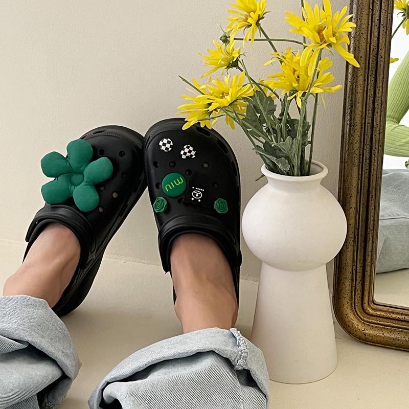 [RS6558] 꽃 패딩 지비츠 크록스