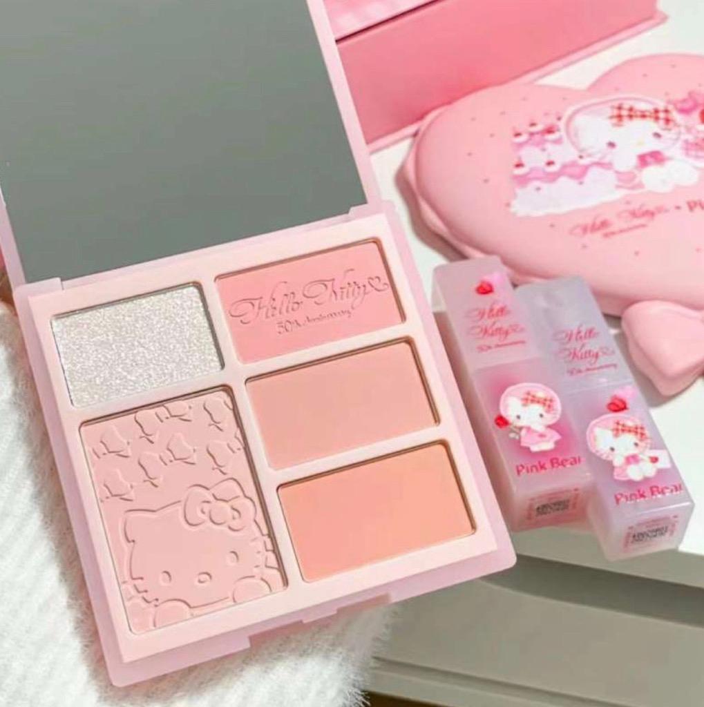 핑크베어 헬로키티 50주년 콜라보 섀도우 블러셔 팔레트