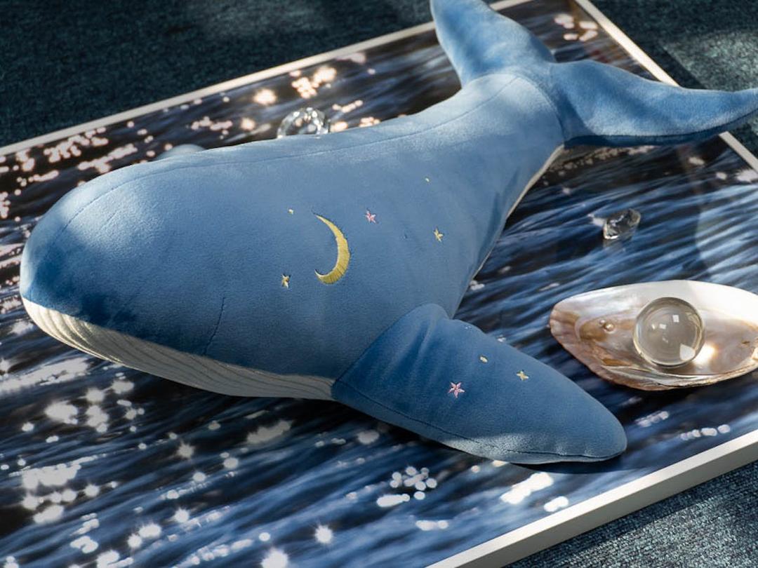 꿈을 꾸는 고래 인형