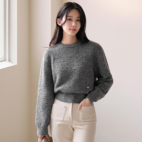 [벨유] 로고 포인트 부클 라운드 니트