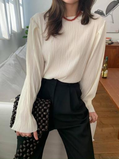 리버티 플리츠 라운드 블라우스