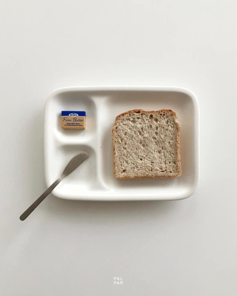 밀 세라믹 플레이트 브런치 식단 국산 도자기접시 만두 식판 그릇 3절 접시