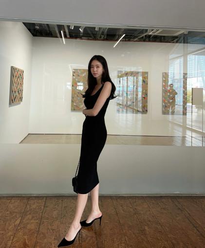 ONLY DEMORE] 엘 스퀘어넥 니트 롱원피스