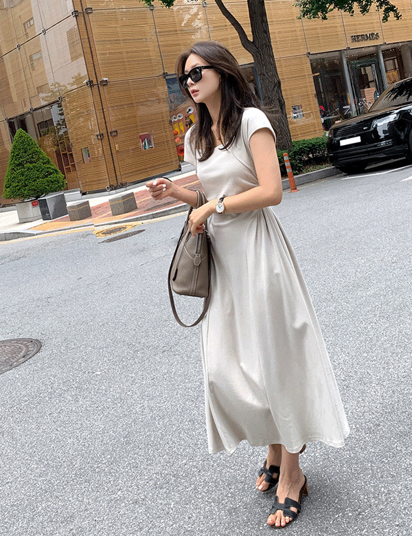 [니쁜스단독30%할인]꾸안꾸 절개 셔링 입체 코튼원피스