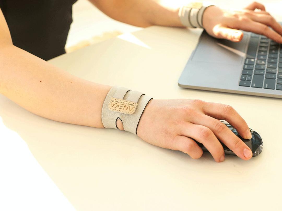 더욱 쫀득한 착용감으로 돌아온 아네카 손목보호대 ver.2