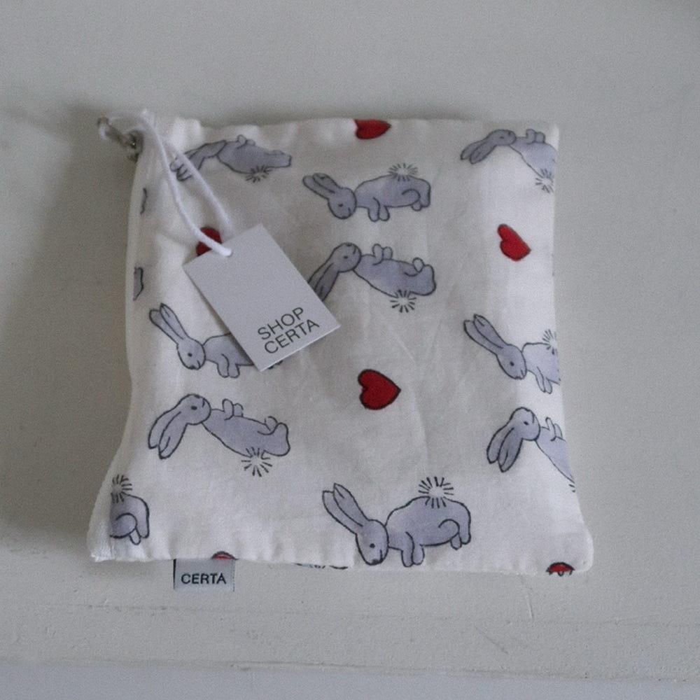 클래식 파우치 02 러비버니