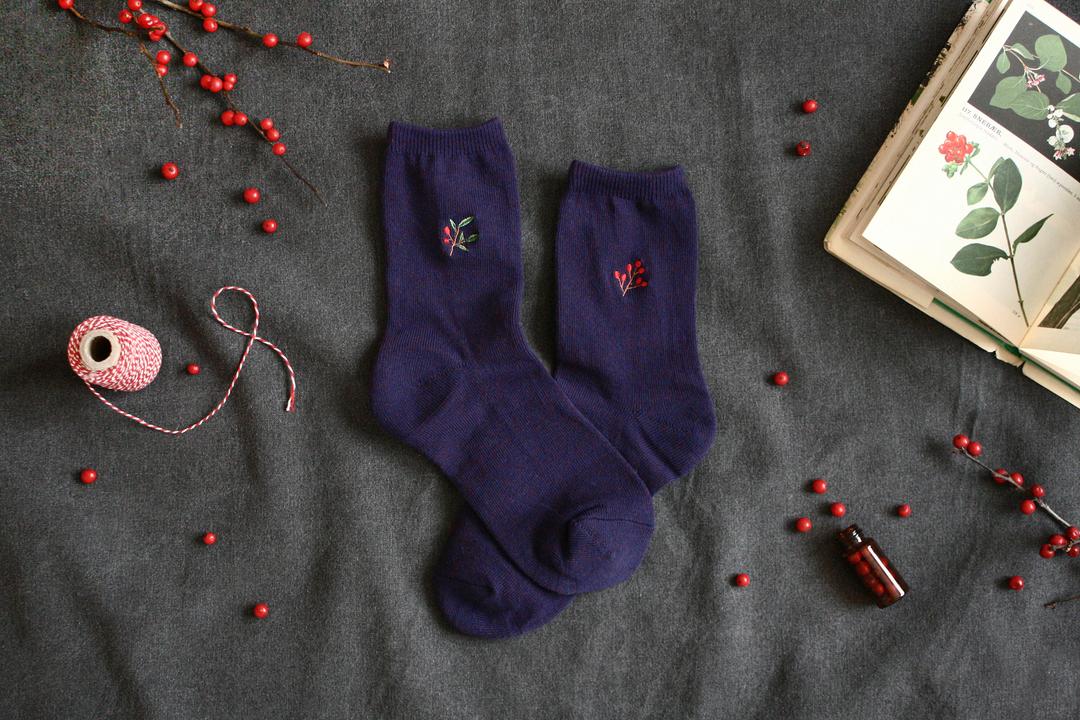 Socks - Berry 스티커 증정