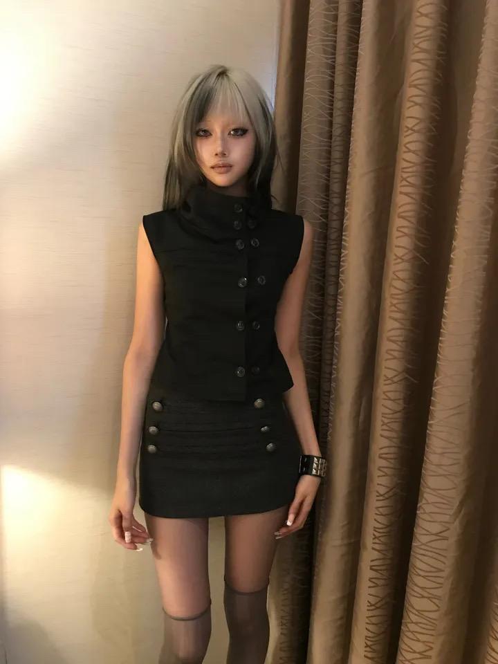 IMPERIAL HIGH NECK TOP