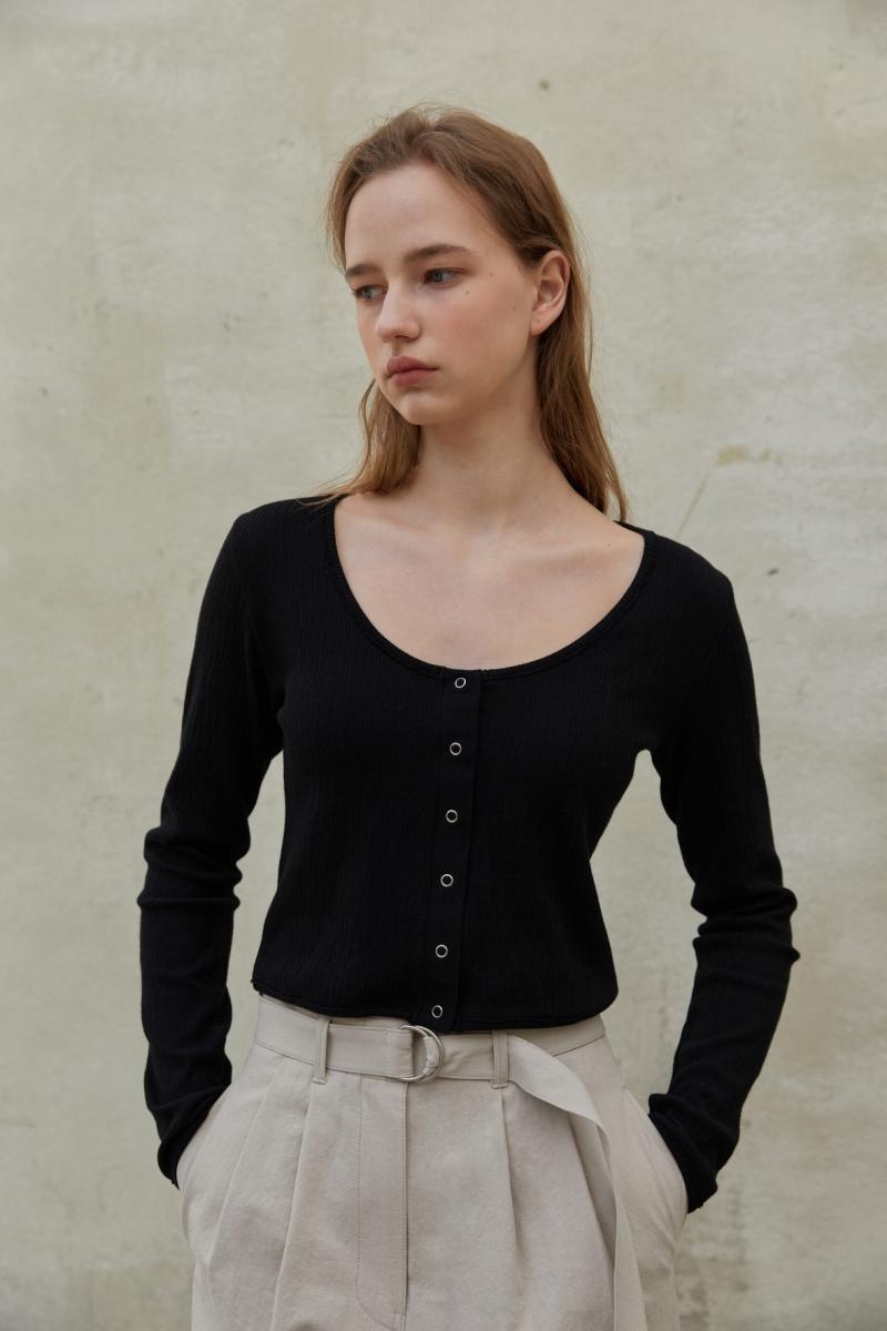 DEEP NECK CROP CARDIGAN BLACK