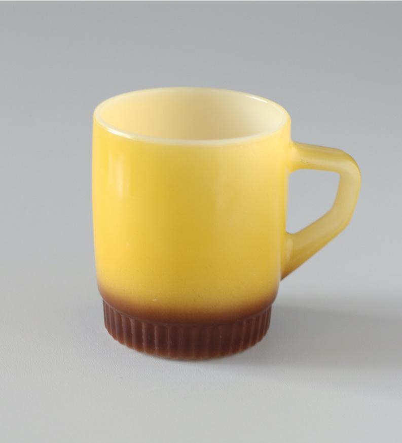 Glassmug custard yellow Fire-King U.S.A
