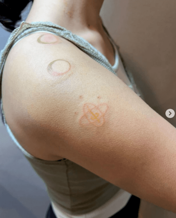  woo.0.poke #handpoke