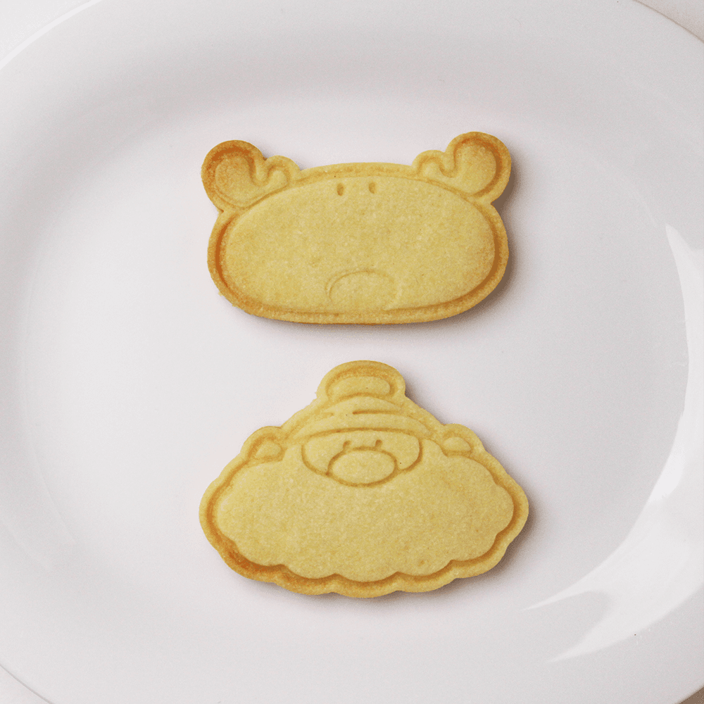 납작한 크리스마스 쿠키커터