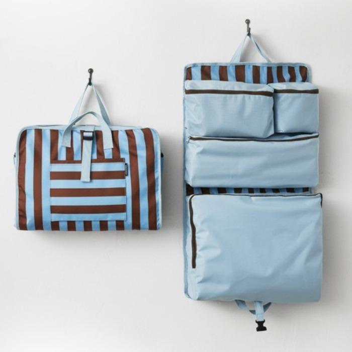 접고, 걸고, 펼치면 끝! 4 in 1 여행용 파우치