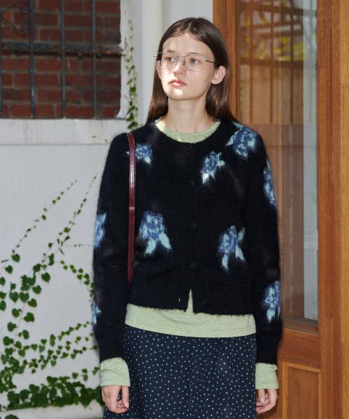 헤어리 플라워 메리노울 니트 가디건 (3C) (Black)