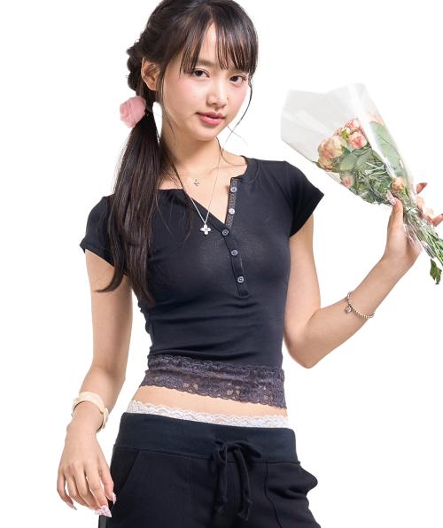 Baby powder lace tee (black)