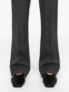 스퀘어 토 레더 플랫