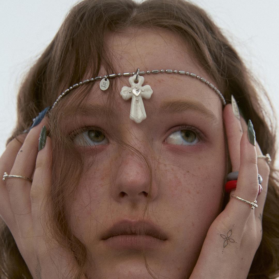 agape necklace-white