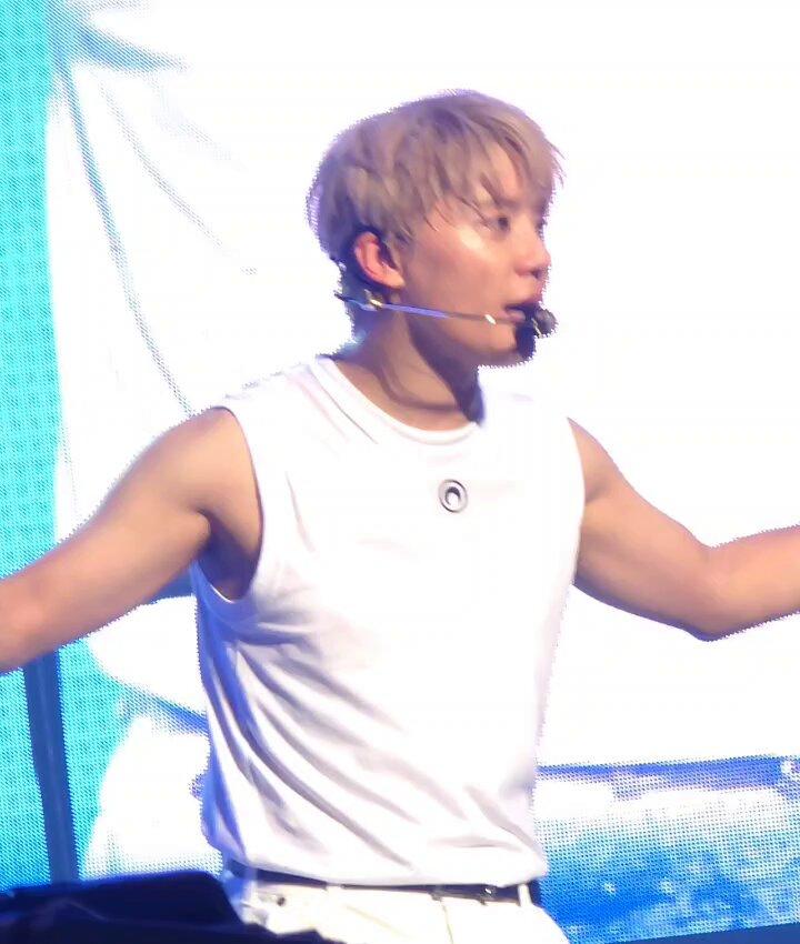 X에서 🍒 님 : "아이시아 우 우 우 우 하다가 혼자 >>예아‼️<< 하고 기합 넣더니 헤드뱅잉 격해지기 시작함ㅠㅋㅋㅋㅋㅋㅋㅋㅋㅋ https://t.co/otSjpTN5dF" / X