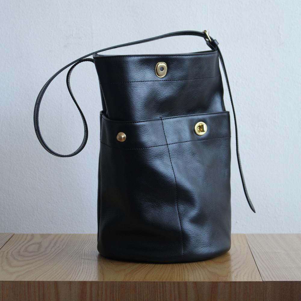 Article - Black, Brass