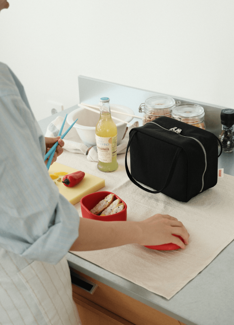 susurock_Black_(s/m)