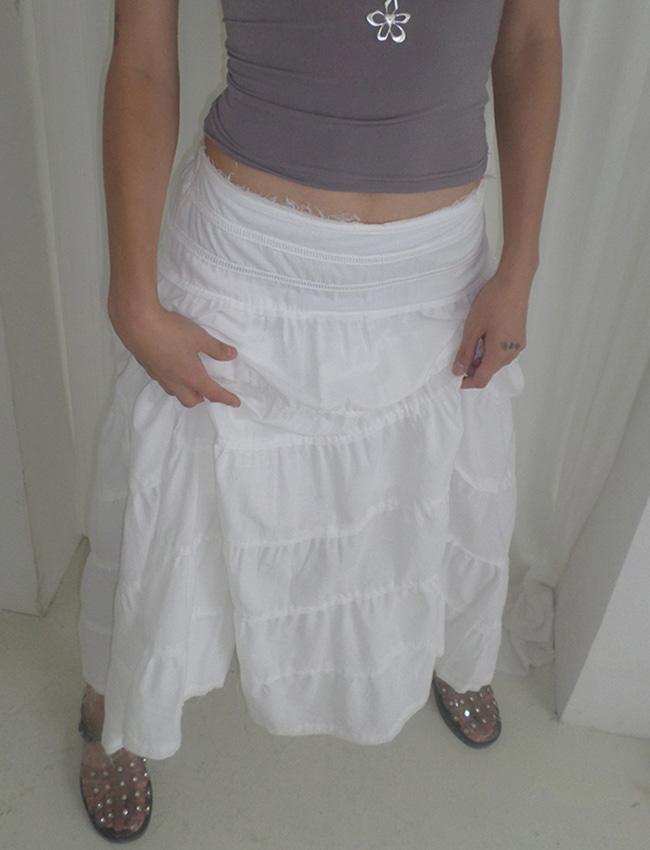 르펠 데미지 컷팅 플레어 맥시스커트