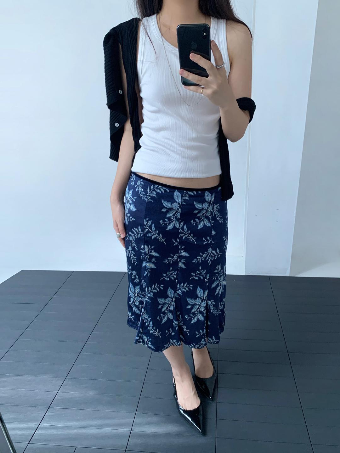 [vintage] United Colors of Benetton skirts