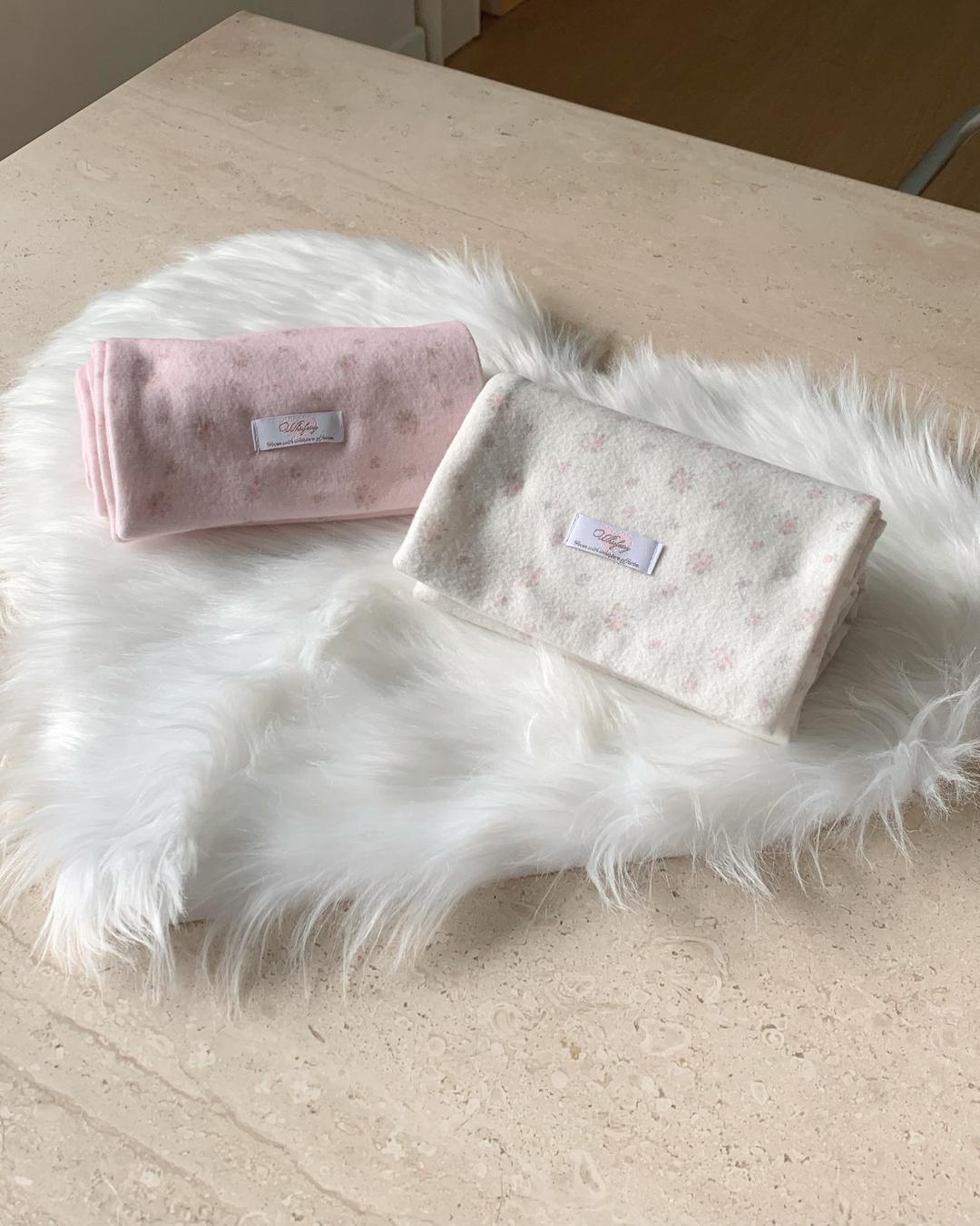 Soft Bloom Muffler ( IVORY / PINK )