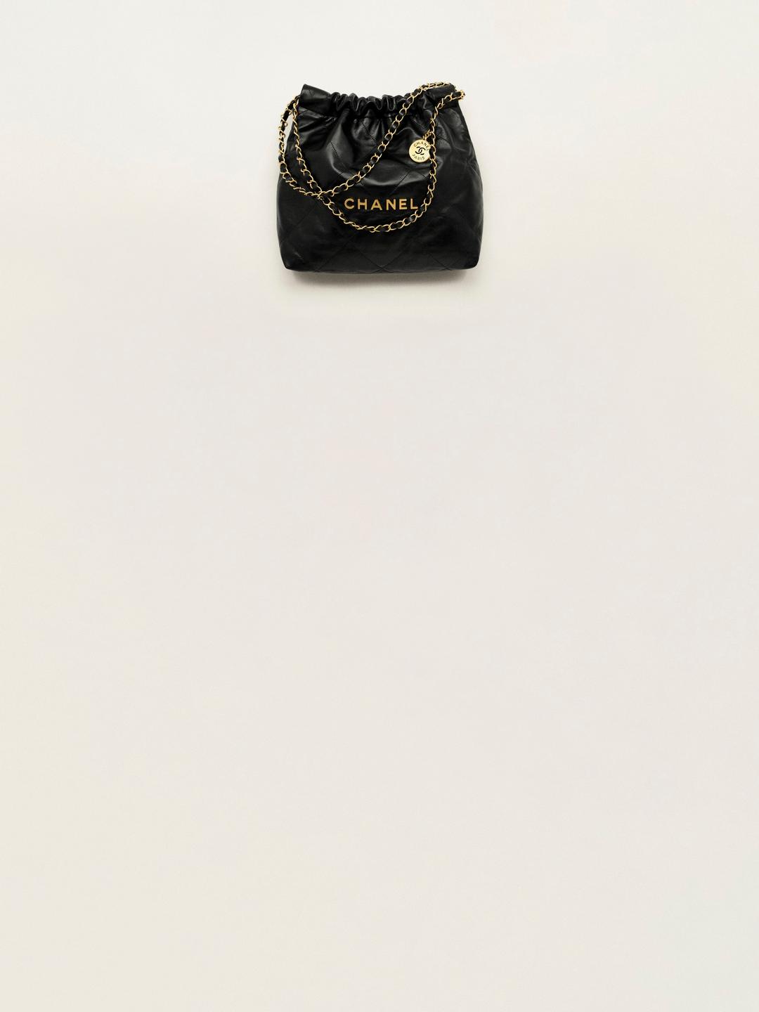CHANEL 22 스몰 핸드백