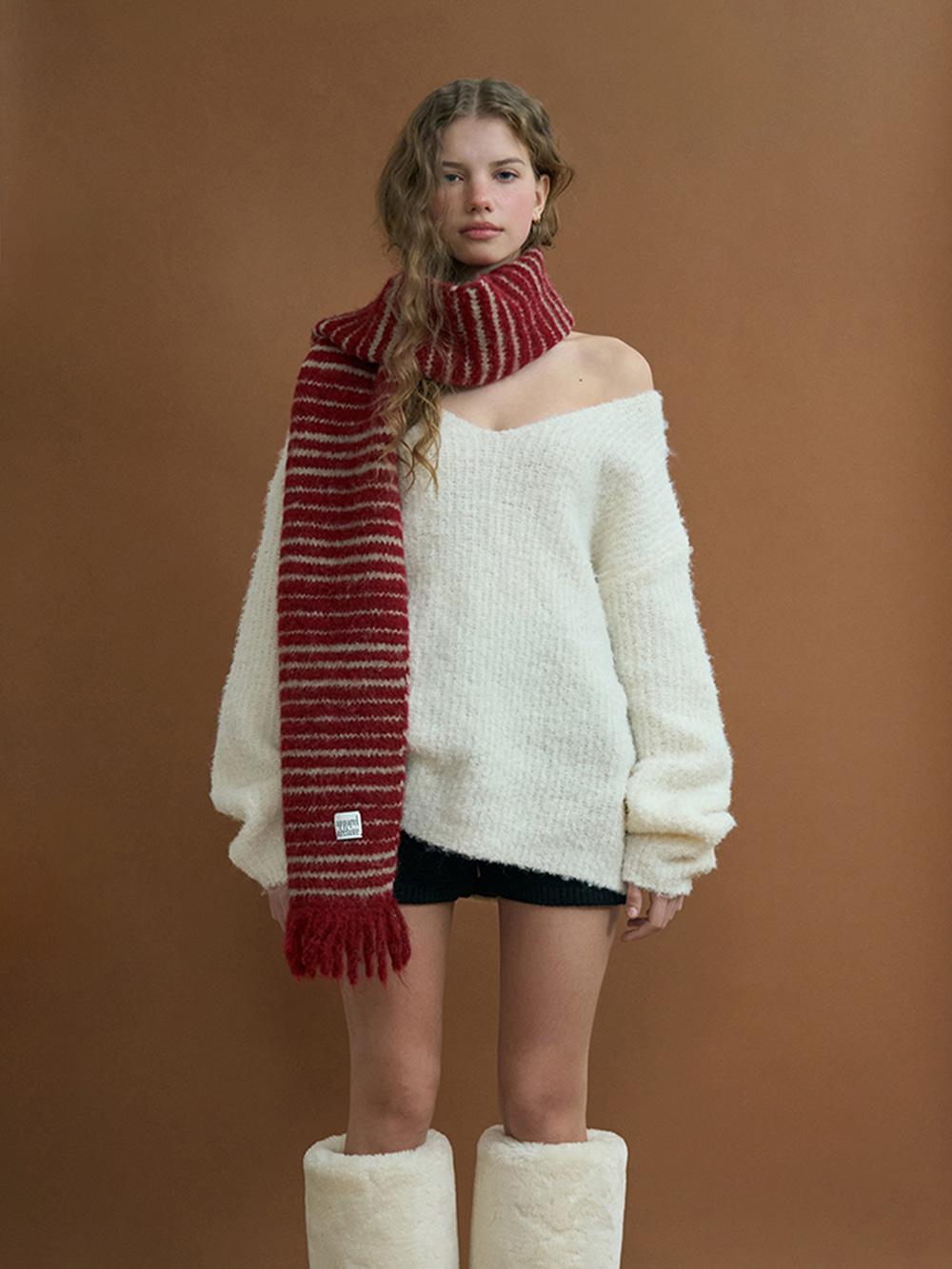 lind wool boucle v-neck knit - Ivory