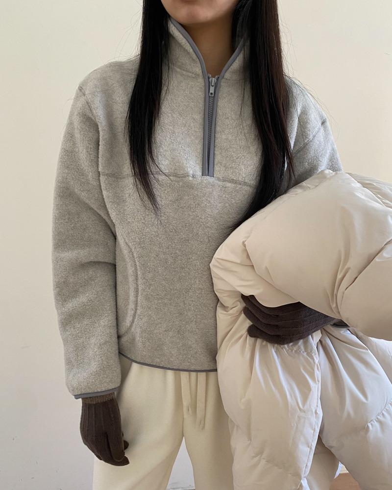 cloud fleece top (one color)