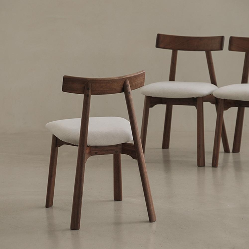 몬드 월넛 호두나무 원목 카페 인테리어 식탁 의자